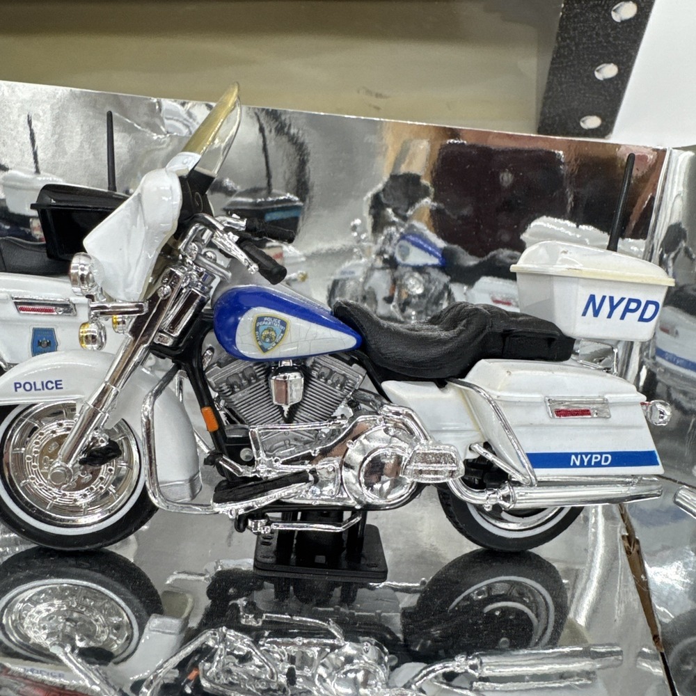 Maisto 1:18 Harley Davidson Police Motorcycle Set Series 7 State Police 32029 - Picture 5 of 16